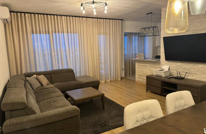 Location d’un appartement lumineux de 2 pièces, 76 m², quartier Bucureștii Noi, Bucarest, Roumanie